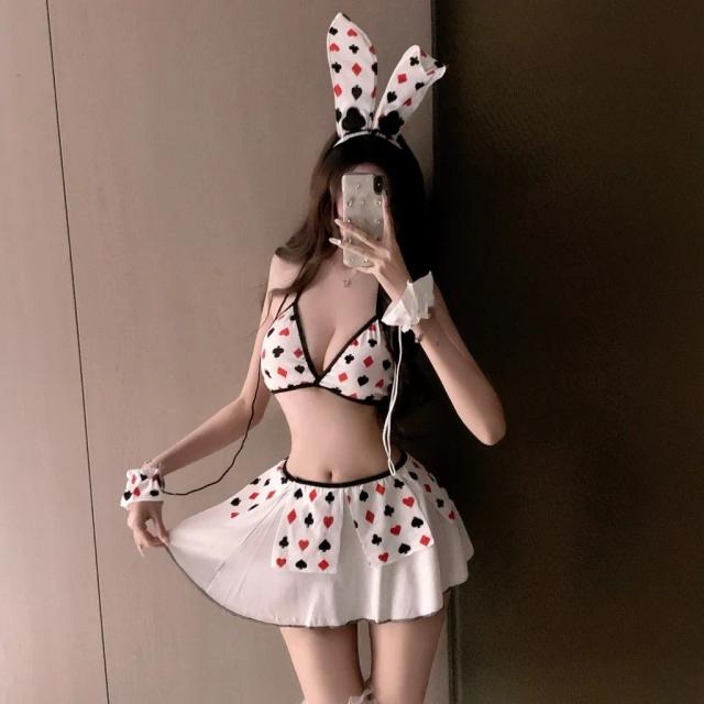 Cosplay bé thỏ trắng hoạ tiết poker đáng yêu gợi cảm set đồ ngủ dáng xoè kèm phụ kiện dễ thương quyến rũ N531