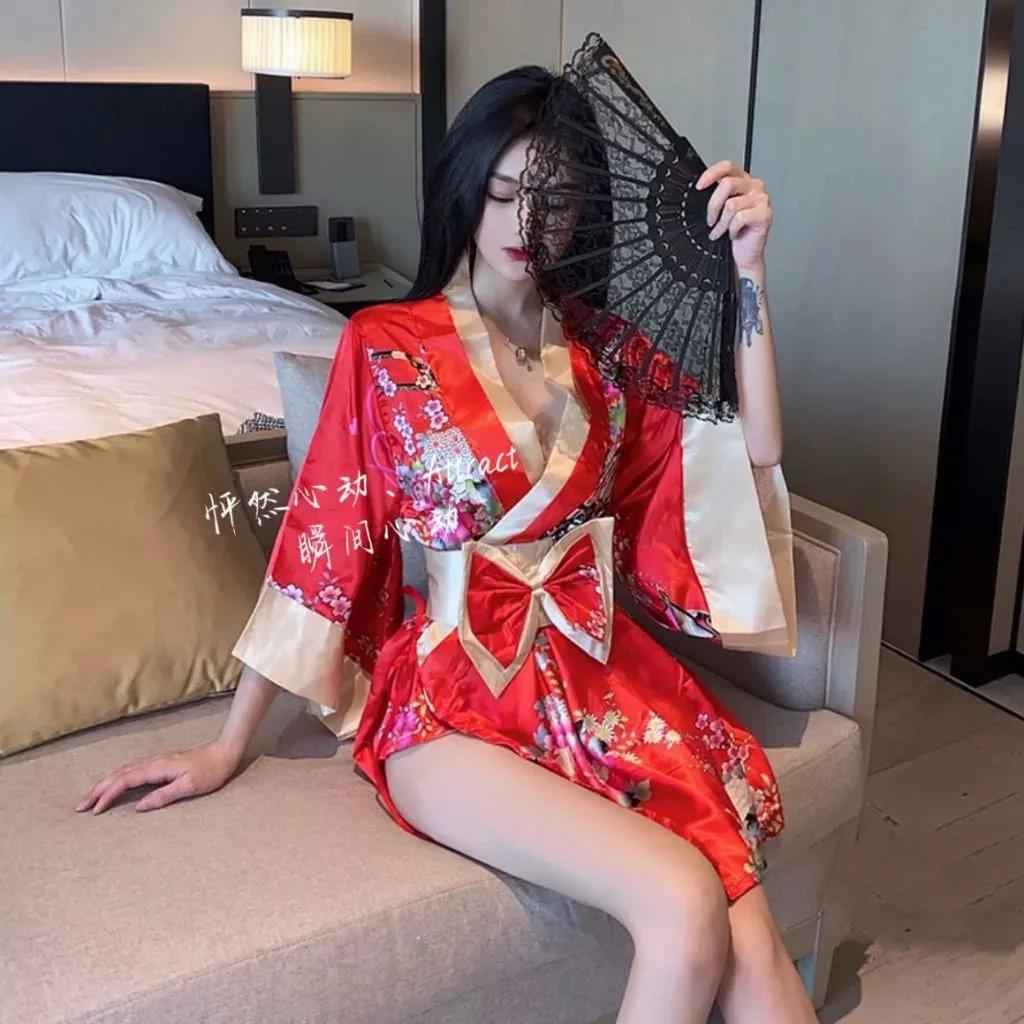 Đồ ngủ kimono Nhât Bản xẻ ngực gợi cảm tinh tế cosplay sexy áo choàng ngủ hoa anh đào quyến rũ ngọt ngào N844