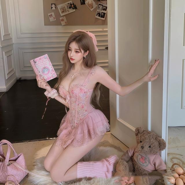 Váy ngủ sexy cánh tiên ren hoa có gọng kèm garter nịt tất gợi cảm sang chảnh áo corset định hình dáng xoè quyến rũ N820