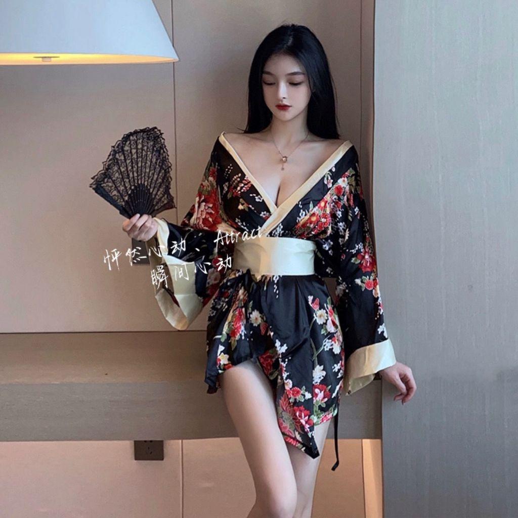 Đồ ngủ kimono Nhât Bản xẻ ngực gợi cảm tinh tế cosplay sexy áo choàng ngủ hoa anh đào quyến rũ ngọt ngào  N844