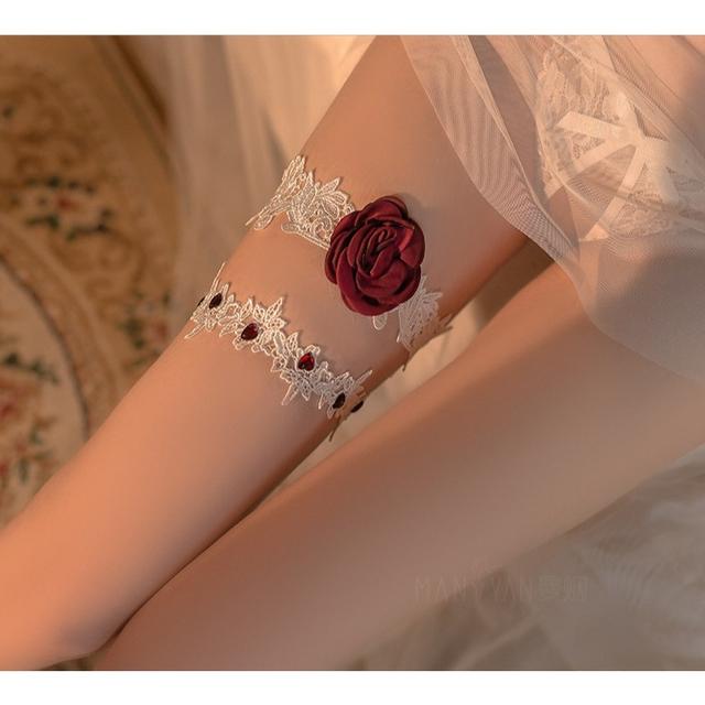 Vòng chân ren hoa hồng đen trắng đáng yêu gợi cảm choker đùi rose phối đồ cosplay sexy quyến rũ  T509