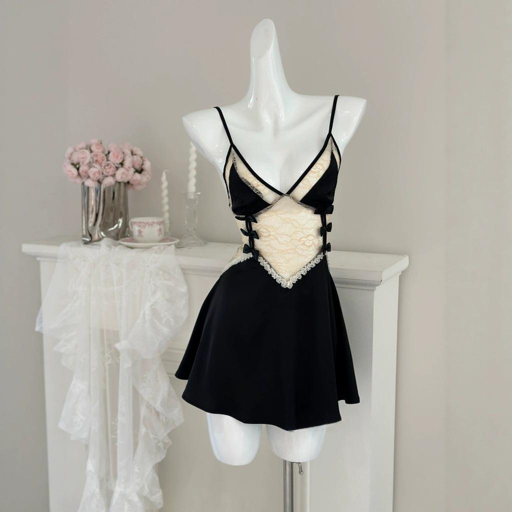 Váy ngủ sexy phối ren ngực hở lưng gợi cảm xinh yêu đầm lụa 2s cổ V dáng xoè dễ thương quyến rũ  N272