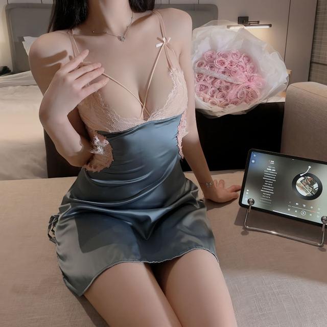 Váy ngủ lụa mềm mịn phối ren ngực tặng chip sexy gợi cảm đầm 2 dây mặc nhà hở lưng xẻ tà đùi quyến rũ  N124