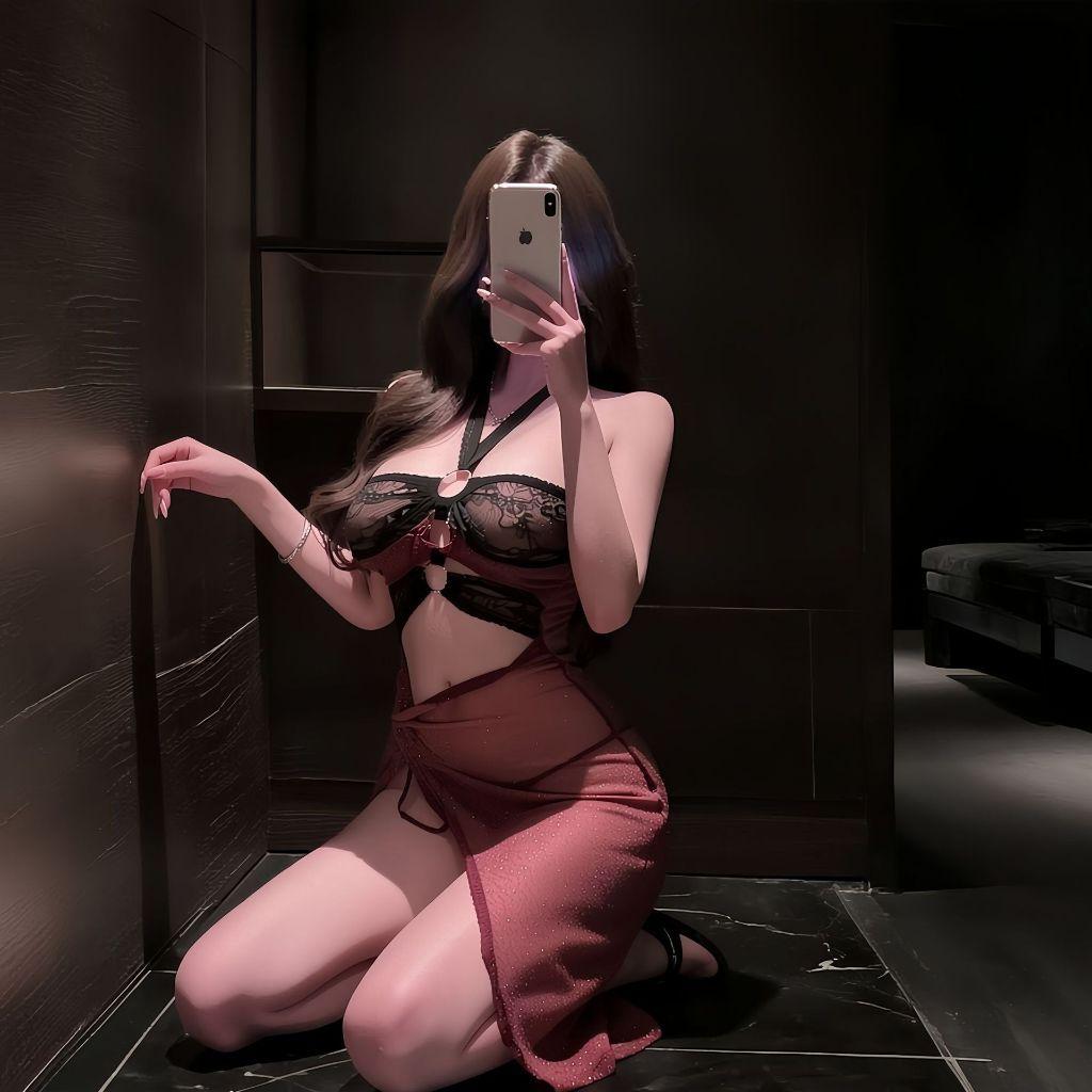 Váy ngủ KTV xuyên thấu xẻ tà gợi cảm xinh yêu đầm sườn xám cổ yếm dáng ôm body quyến rũ cuốn hút  N243