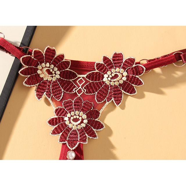 Quần lót sexy xẻ đáy đính cườm hạt cực xinh gợi cảm quan chip nữ lọt khe phối hoa nhí quyến rũ ngọt ngào  T365