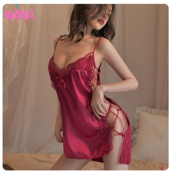 Đồ ngủ sexy 2 dây phối ren xẻ tà quyến rũ đỏ đen ( kèm quần chíp lọt khe gợi cảm)