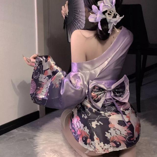 Đồ ngủ kimono Nhât Bản xẻ ngực gợi cảm sang trọng cosplay sexy áo choàng ngủ lụa hoa anh đào quyến rũ N841
